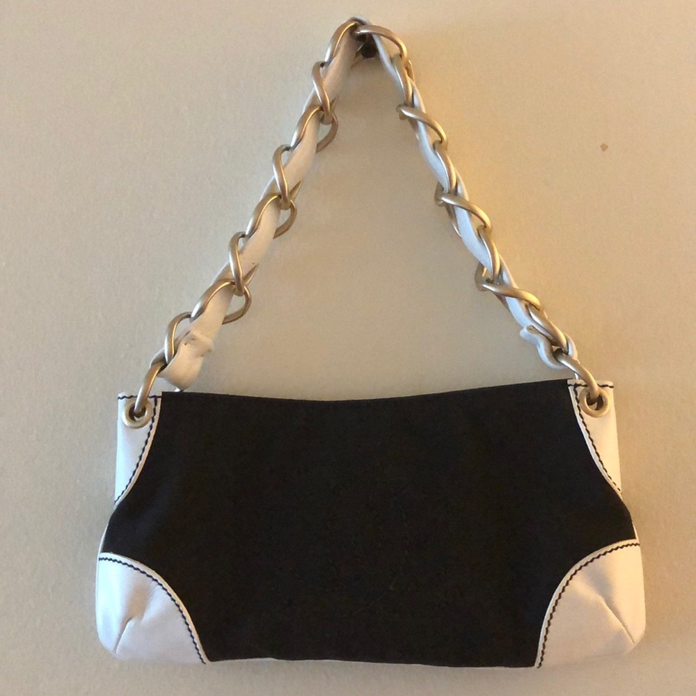 Chanel Handbag - Picture 2 of 8
